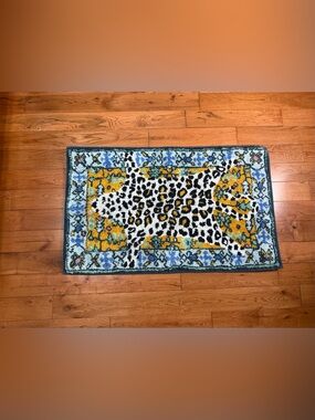 Anthropologie Octavia Tufted Leopard Bathmat